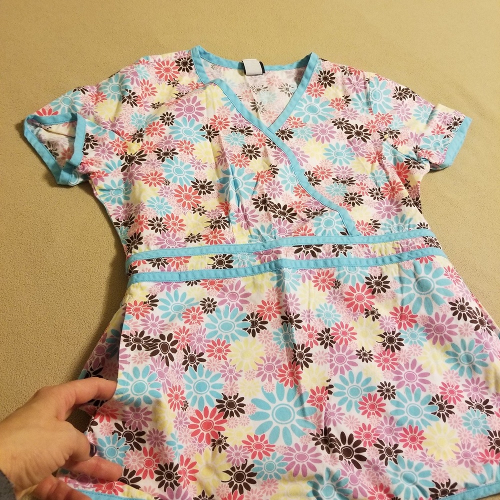 Scrub top